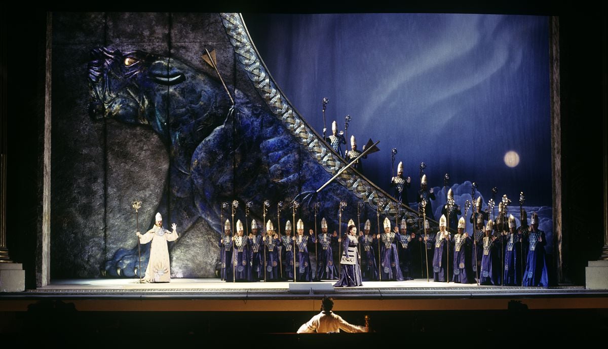 1986 Nabucco Act I photo by Lelli e Masotti c Teatro alla Scala 1986 Nabucco - Act I, photo by Lelli e Masotti (c) Teatro alla Scala