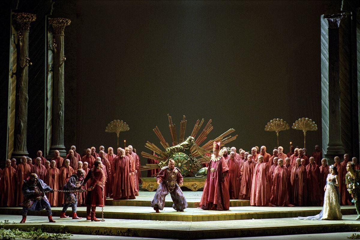 1995 Die Zauberflote Paul Groves Sergio Bertocchi and Matthias Holle photo by Lelli e Masotti c Teatro alla Scala 1995 Die Zauberflöte - Paul Groves, Sergio Bertocchi and Matthias Hölle, photo by Lelli e Masotti (c) Teatro alla Scala