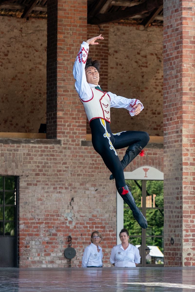 Coppelia Daichi Ikaraschi Rocchetta Grand Jete photo by Graham Spicer 2025 6 Coppélia - Daichi Ikaraschi - Rocchetta Grand Jeté, photo by Graham Spicer 2025 - 6