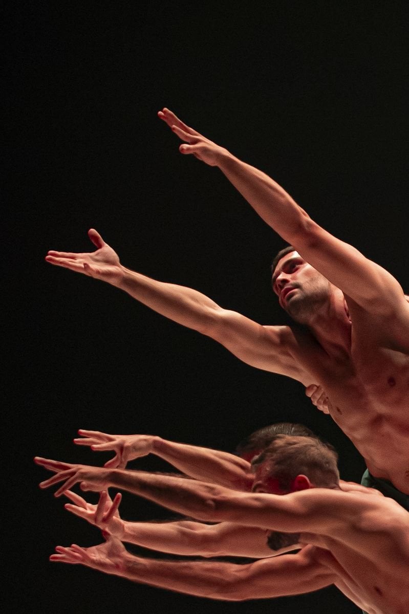 MM Contemporary Dance Company photo byTiziano Ghidorsi MM Contemporary Dance Company, photo byTiziano Ghidorsi