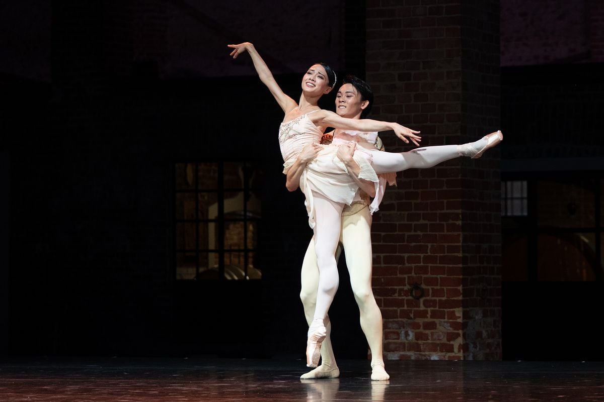 Rhapsody Daichi Ikaraschi and Sae Maeda Rocchetta Grand Jete photo by Graham Spicer 2025 4 Rhapsody - Daichi Ikaraschi and Sae Maeda - Rocchetta Grand Jeté, photo by Graham Spicer 2025 - 4