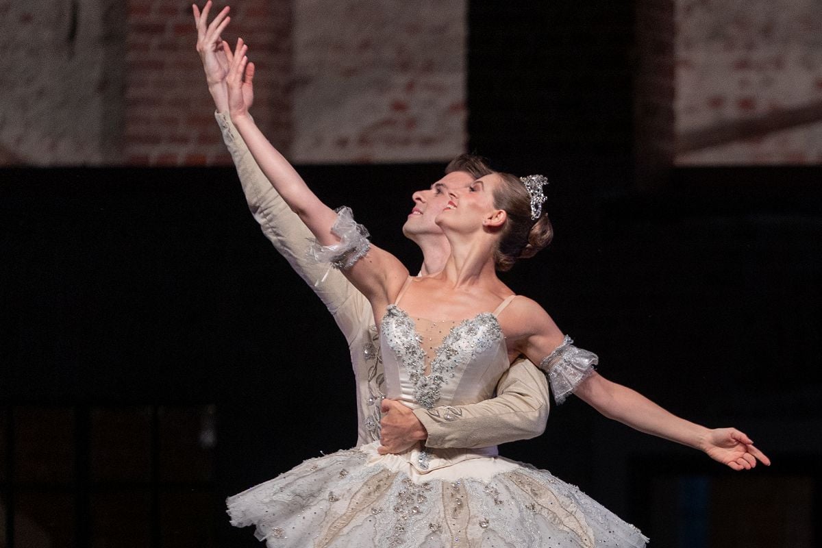 Sleeping Beauty Julia Roscoe and Aiden OBrien Rocchetta Grand Jete photo by Graham Spicer 2025 04 Sleeping Beauty - Julia Roscoe and Aiden O'Brien - Rocchetta Grand Jeté, photo by Graham Spicer 202