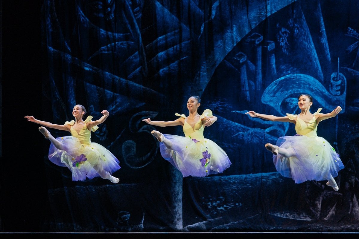 DANCE OF PEACE FROM COPPELIA DIANA LEVINE 15 MILEY LIU 14 SYDNEY QIAN 13 photo by Graham Spicer 2025 2 DANCE OF PEACE FROM COPPELIA - DIANA LEVINE, 15, MILEY LIU, 14, SYDNEY QIAN, 13 - photo by Graham Spicer 2025_2