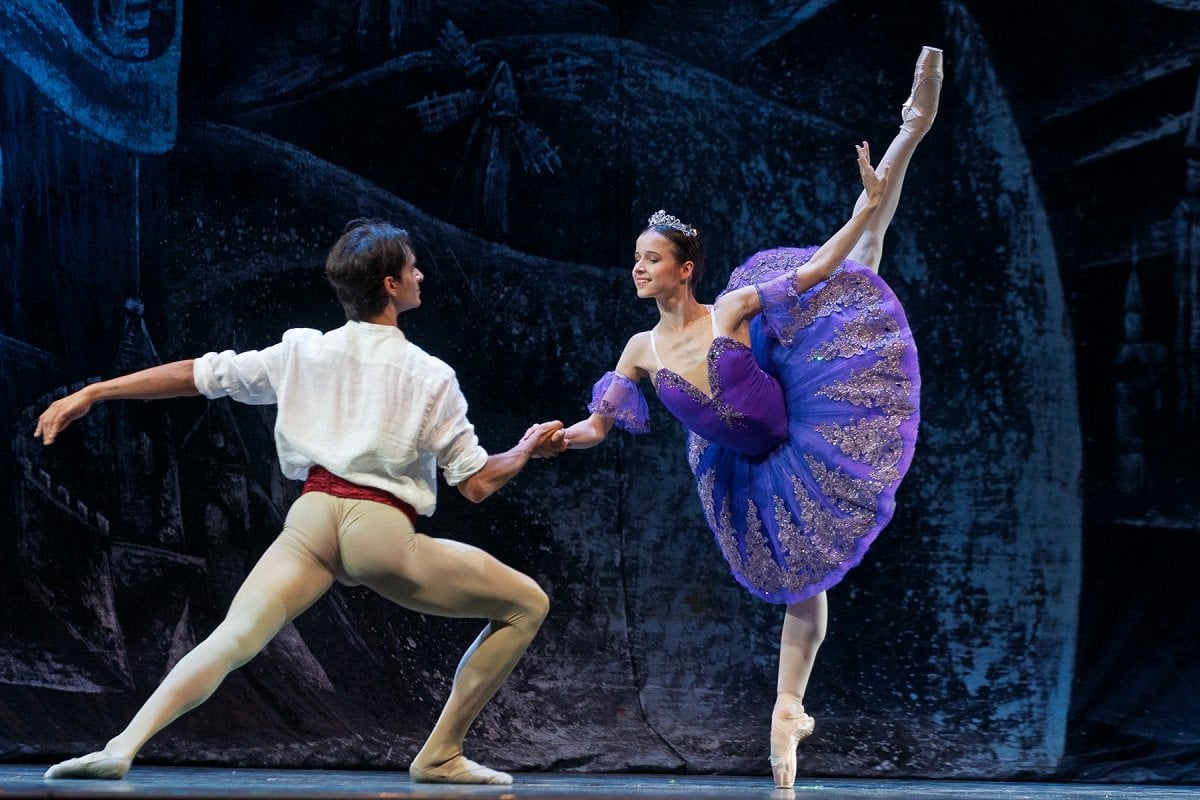 LE CORSAIRE ACT II PAS DE TROIS MARIA KHOREVA CONSTANTINE ALLEN GIULIO DILIGENTE photo by Graham Spicer 2025 2 LE CORSAIRE ACT II PAS DE TROIS - MARIA KHOREVA, CONSTANTINE ALLEN, GIULIO DILIGENTE - photo by Graham Spicer 2025_2