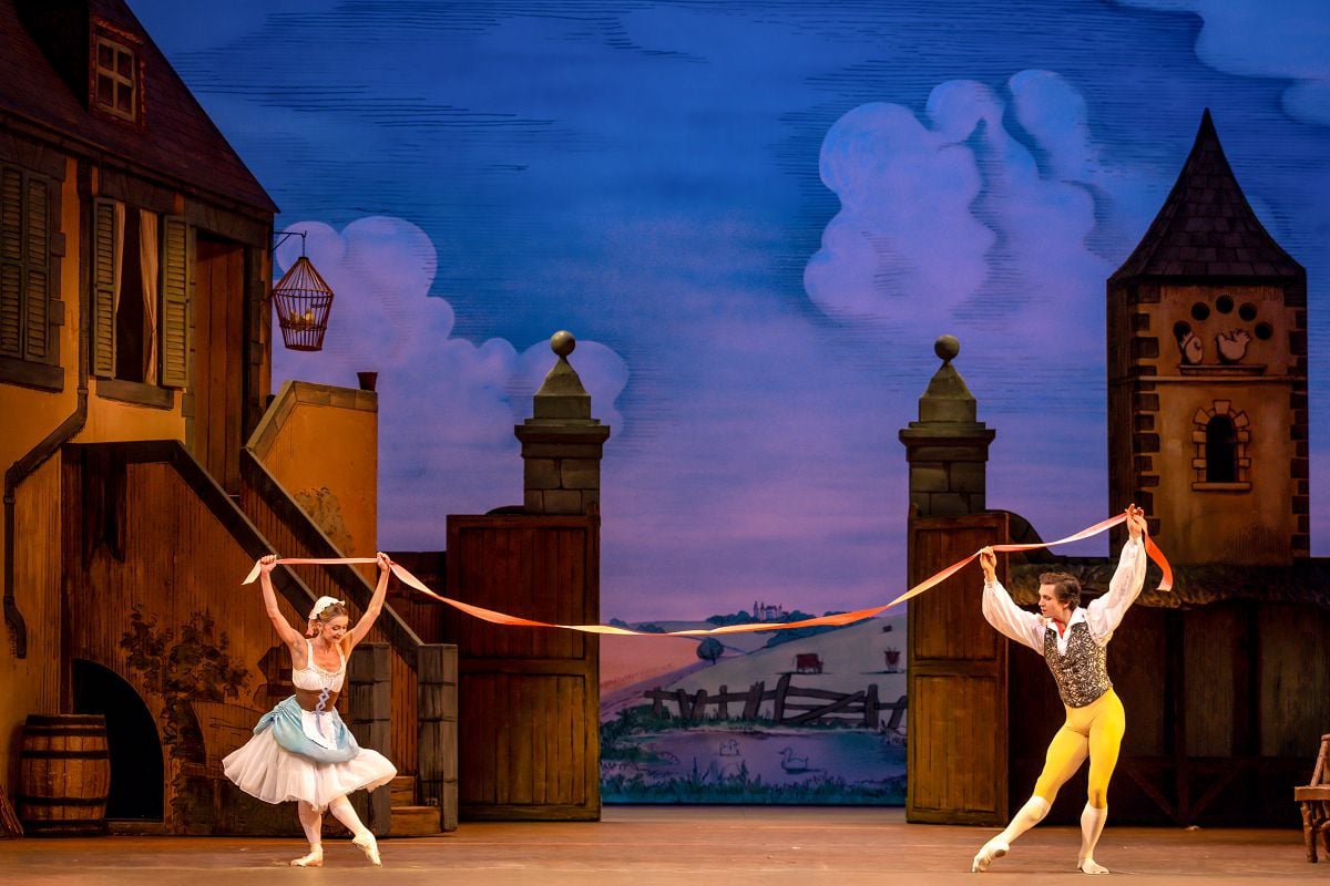 Anna Rose OSullivan as Lise and William Bracewell as Colas in La Fille mal gardee The Royal Ballet ©2025 RBO. Photographed by Andrej Uspenski 2 Anna Rose O'Sullivan as Lise and William Bracewell as Colas in La Fille mal gardée, The Royal Ballet ©2025 RBO. Photographed by Andrej Uspenski (2)