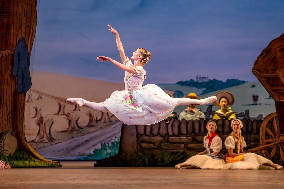 Anna Rose OSullivan as Lise in La Fille mal gardee The Royal Ballet ©2025 RBO. Photographed by Andrej Uspenski 2 Anna Rose O'Sullivan as Lise in La Fille mal gardée, The Royal Ballet ©2025 RBO. Photographed by Andrej Uspenski (2)