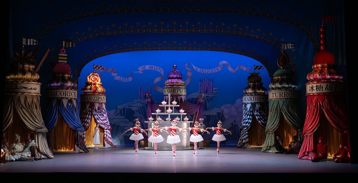 English National Ballet dancers as Marzipan in Aaron S. Watkin and Arielle Smiths Nutcracker c Photography by ASH English National Ballet dancers as Marzipan in Aaron S. Watkin and Arielle Smith’s Nutcracker (c) Photography by ASH