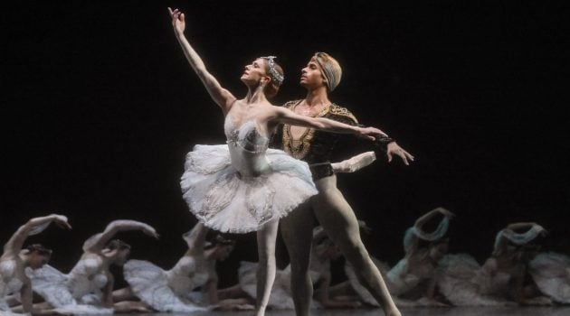 La Bayadère - Marianela Nuñez, Patricio Revé. Photo by Erik Berg, Norwegian National Ballet (1)