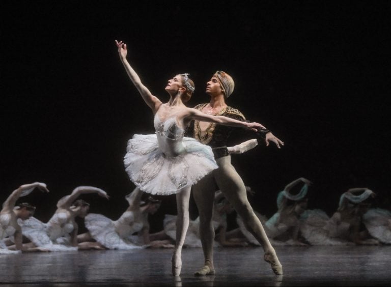 La Bayadère - Marianela Nuñez, Patricio Revé. Photo by Erik Berg, Norwegian National Ballet (1)