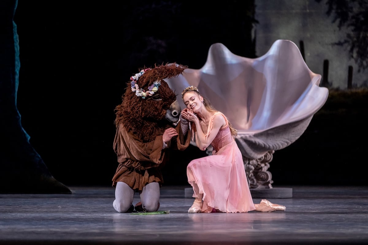 Sasha De Sola and Alexis Francisco Valdes in Balanchines A Midsummer Nights Dream. Photo by Lindsay Thomas Sasha De Sola and Alexis Francisco Valdes in Balanchine's A Midsummer Night's Dream. Photo by Lindsay Thomas