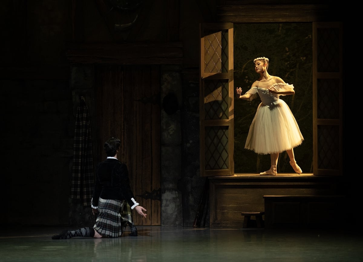 Wona Park and Joseph Walsh in Bournonvilles La Sylphide. Photo by Erik Tomasson Wona Park and Joseph Walsh in Bournonville’s La Sylphide. Photo by Erik Tomasson