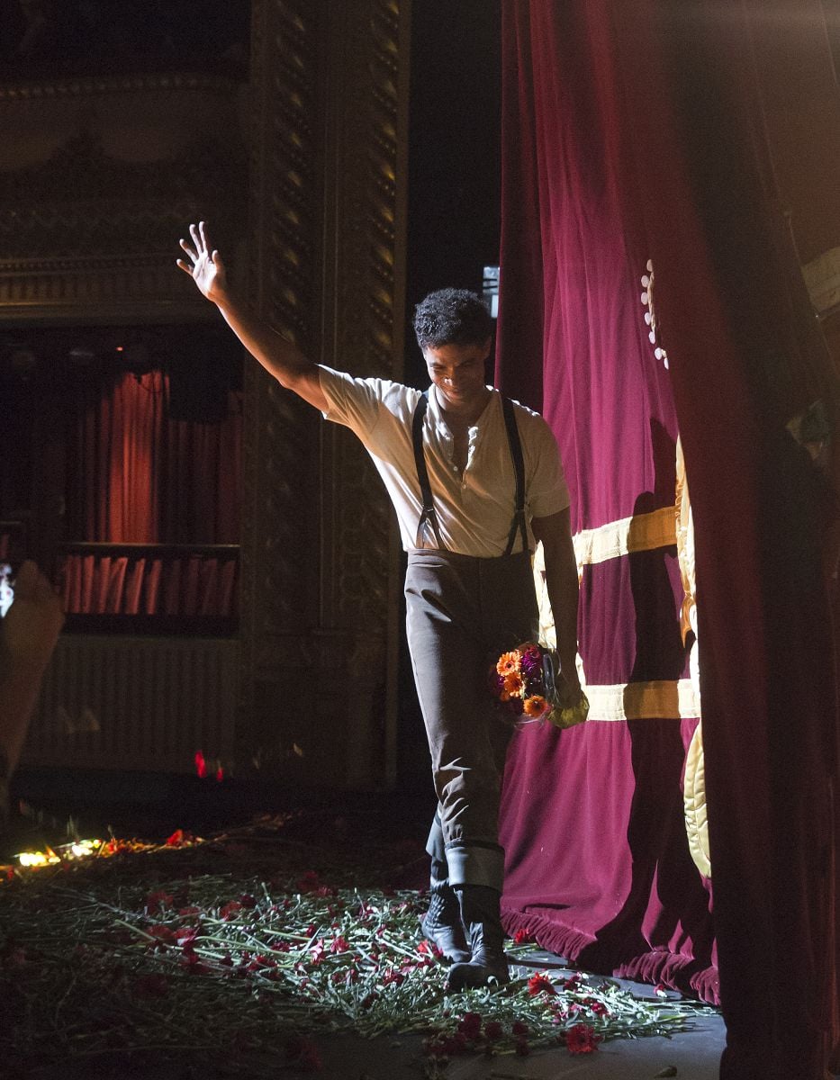 Carlos Acostas final curtain call The Royal Ballet ©2015 ROH. Photographed by Andrej Uspenski Carlos Acosta's final curtain call, The Royal Ballet ©2015 ROH. Photographed by Andrej Uspenski