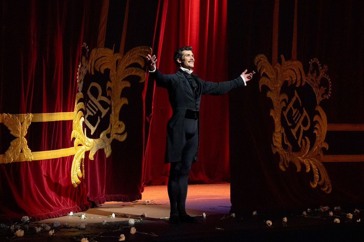 Roberto Bolle for Onegin curtain call ©2025 RBO. Photographed by Andrej Uspenski Roberto Bolle for Onegin curtain call ©2025 RBO. Photographed by Andrej Uspenski