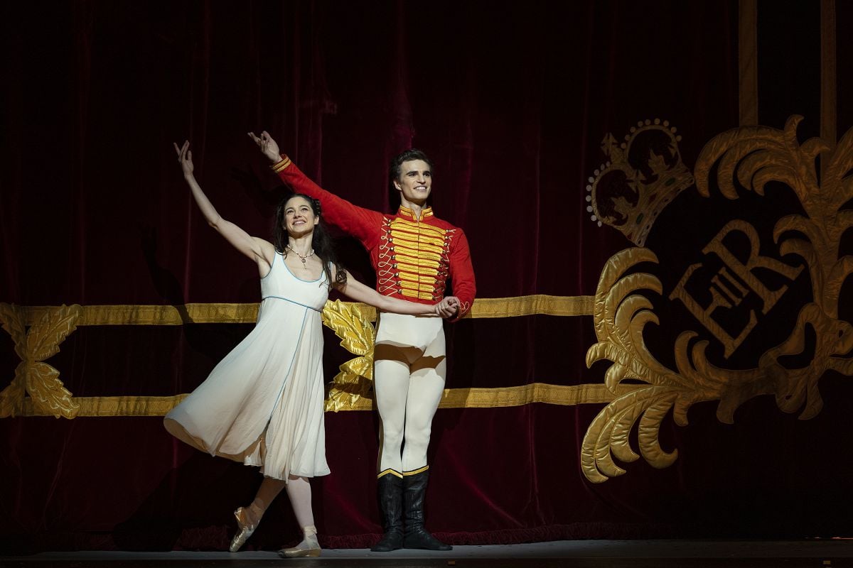 Romany Pajdak as Clara and Leo Dixon as The Nutcracker in The Nutcracker ©2022 ROH. Photographed by Andrej Uspenski Romany Pajdak as Clara and Leo Dixon as The Nutcracker in The Nutcracker ©2022 ROH. Photographed by Andrej Uspenski
