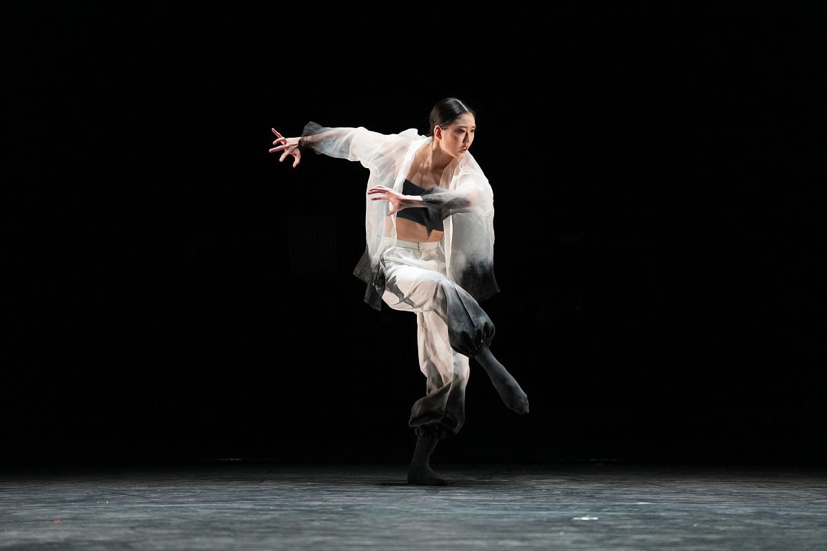 Anri Sugiura in Minju Kangs Obsidian at Emerging Dancer 2026. Image by Isabella Turolla c English National Ballet dupe2 Anri Sugiura in Minju Kang’s Obsidian, at Emerging Dancer 2026. Image by Isabella Turolla (c) English National Ballet_dupe2