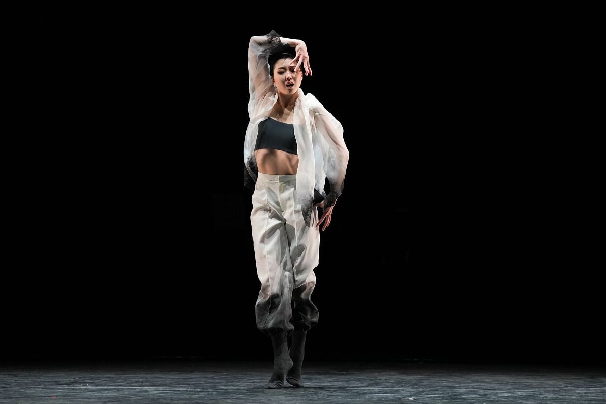 Anri Sugiura in Minju Kangs Obsidian at Emerging Dancer 2026. Image by Isabella Turolla c English National Ballet dupe9 Anri Sugiura in Minju Kang’s Obsidian, at Emerging Dancer 2026. Image by Isabella Turolla (c) English National Ballet_dupe9