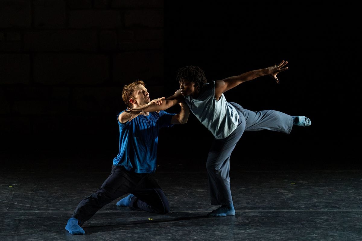 Johnny McMillan and Siphesihile November in Anne Plamandons Will You Catch My Fall photo Anouk Andrea Boni Johnny McMillan and Siphesihile November in Anne Plamandon’s Will You Catch My Fall, photo Anouk Andrea Boni