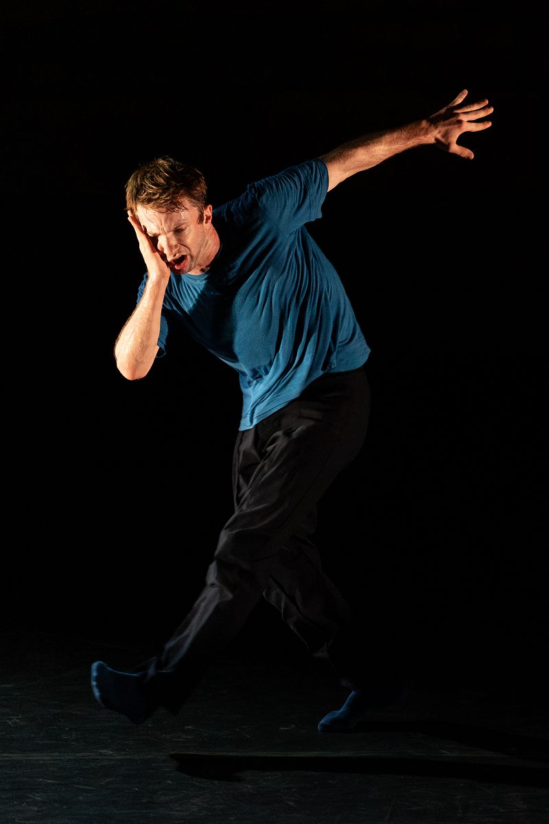 Johnny McMillan in Anne Plamandons Will You Catch My Fall photo Anouk Andrea Boni Johnny McMillan in Anne Plamandon’s Will You Catch My Fall, photo Anouk Andrea Boni