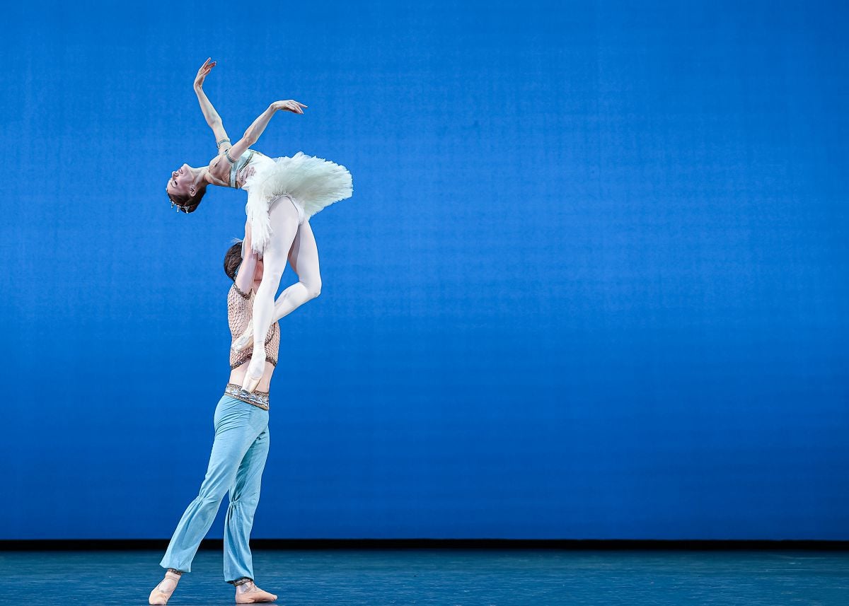 Marianela Nunez and Vadim Muntagirov in Le Corsaire for Marianela Timeless The Royal Ballet c2026 Maria Helena Buckley Marianela Nuñez and Vadim Muntagirov in Le Corsaire for Marianela Timeless, The Royal Ballet (c)2026 Maria-Helena Buckley