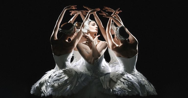 State Ballet of Georgia in Swan Lake
