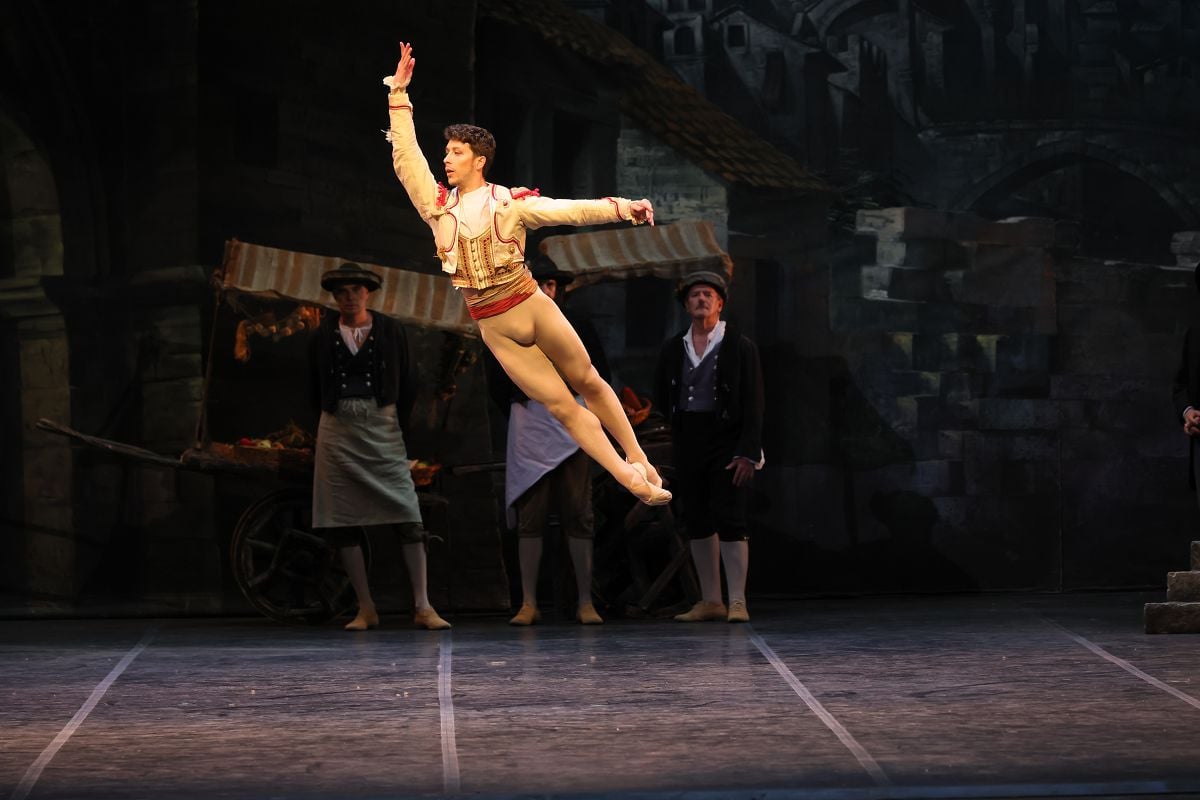 Don Quixote Mattia Semperboni photo Brescia and Amisano c Teatro alla Scala 2 Don Quixote - Mattia Semperboni, photo Brescia and Amisano (c) Teatro alla Scala (2)