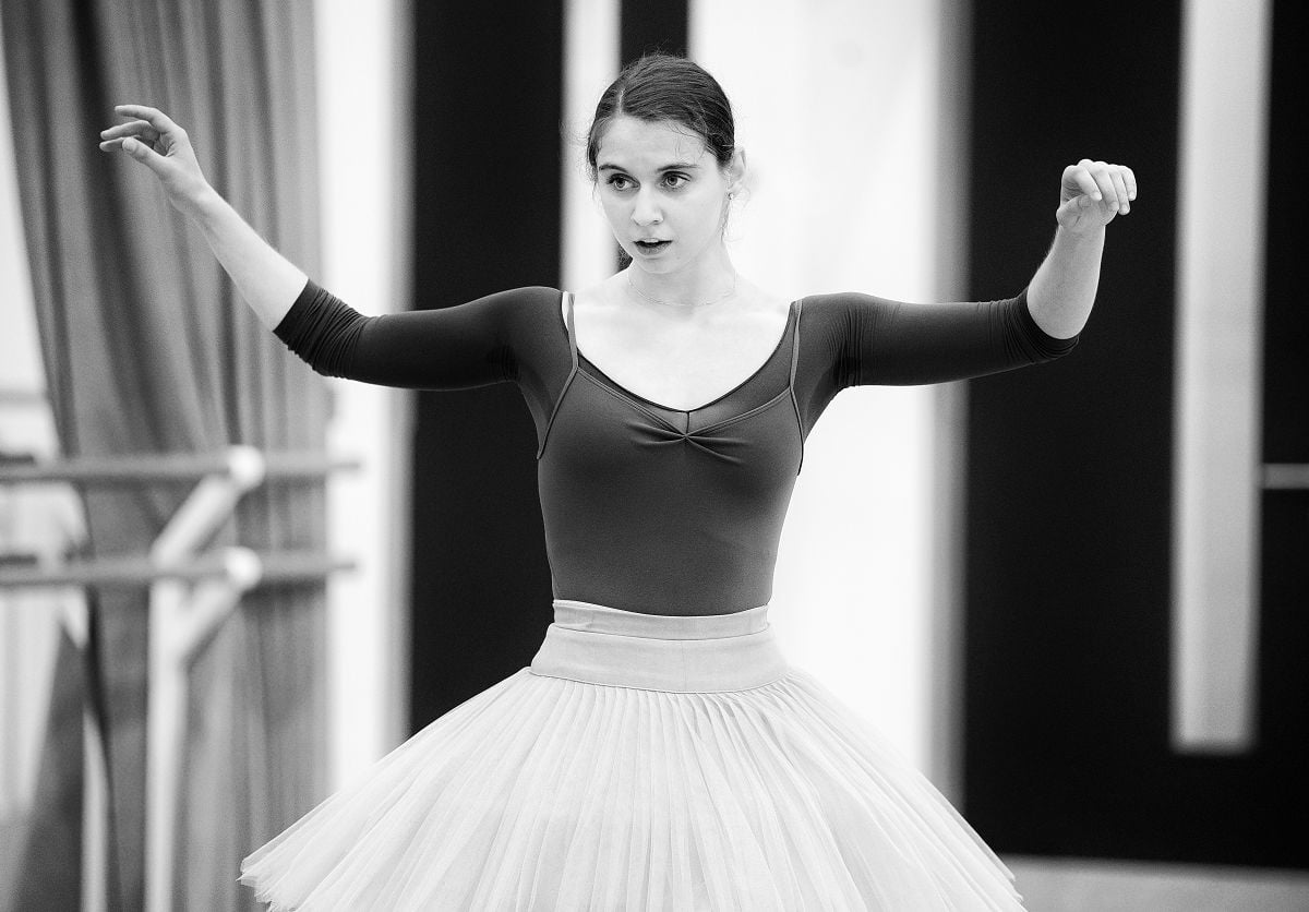 Julia Conway photo by Laurent Liotardo Julia Conway - photo by Laurent Liotardo