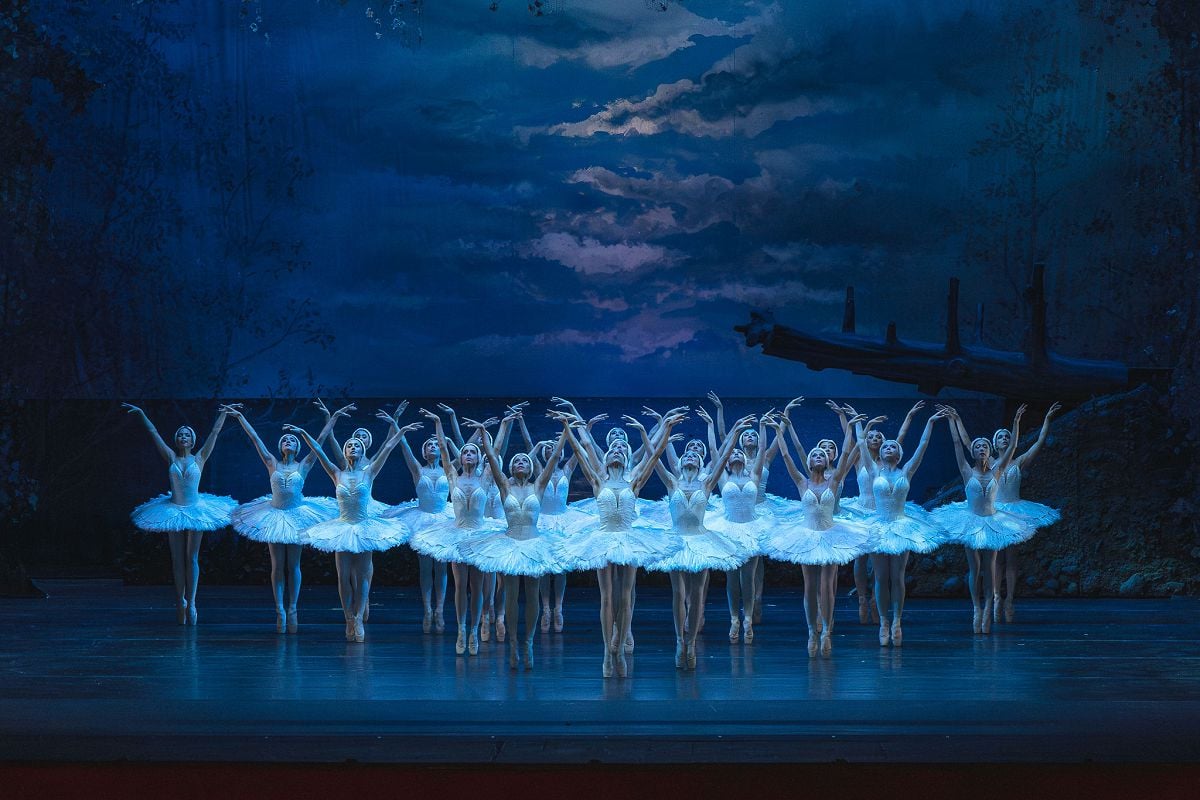 Swan Lake Ballet de Santiago 24 Swan Lake - Ballet de Santiago - 24
