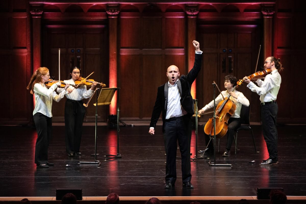 Ballet Nights 012 baritone Michael Lafferty with Quartet Concrete in Il Barbiere di Siviglia photo by Deborah Jaffe Ballet Nights 012 baritone Michael Lafferty with Quartet Concrete in 'Il Barbiere di Siviglia' photo by Deborah Jaffe