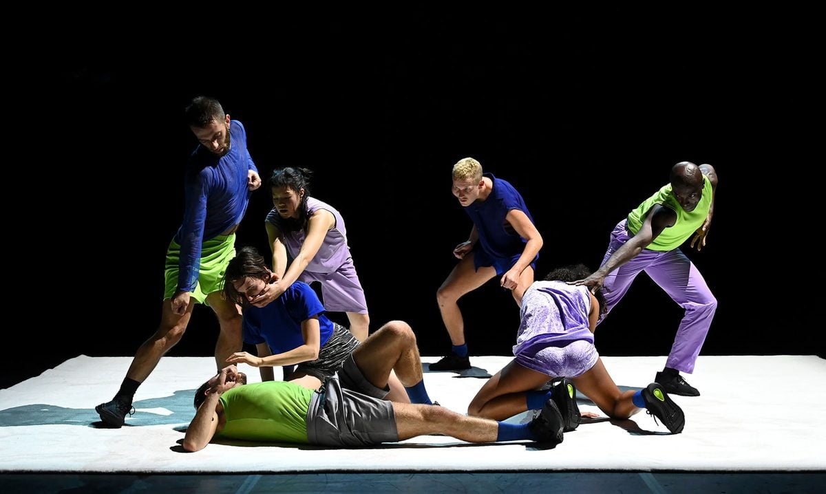 Dance Umbrella 2026 Arno Schuitemaker After After photo by Nina Durdevic Dance Umbrella 2026 - Arno Schuitemaker, After After, photo by Nina Durdević