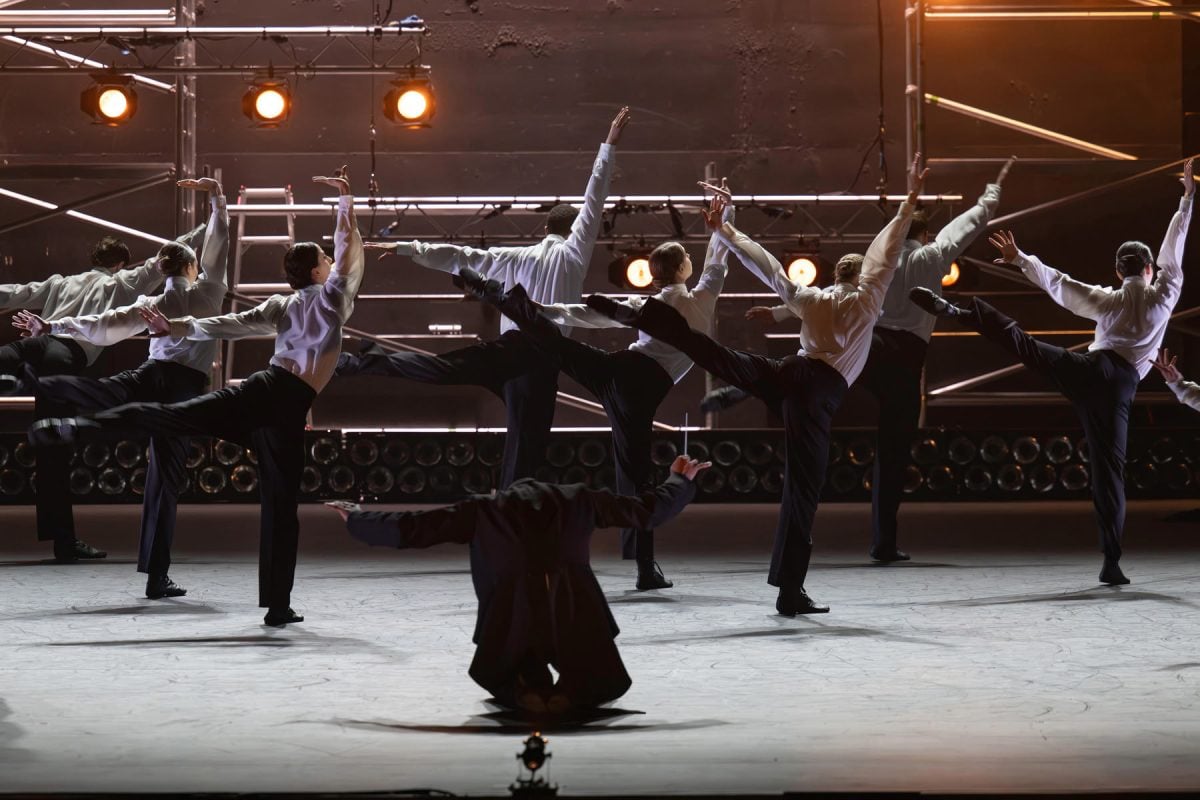 English National Ballet dancers performing Micaela Taylors Bow Out in Rhythm Riot (c) Photography by ASH 11