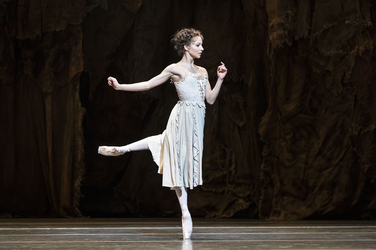Francesca Hayward in Manon photo by Foteini Christofilopoulou Francesca Hayward in Manon photo by Foteini Christofilopoulou