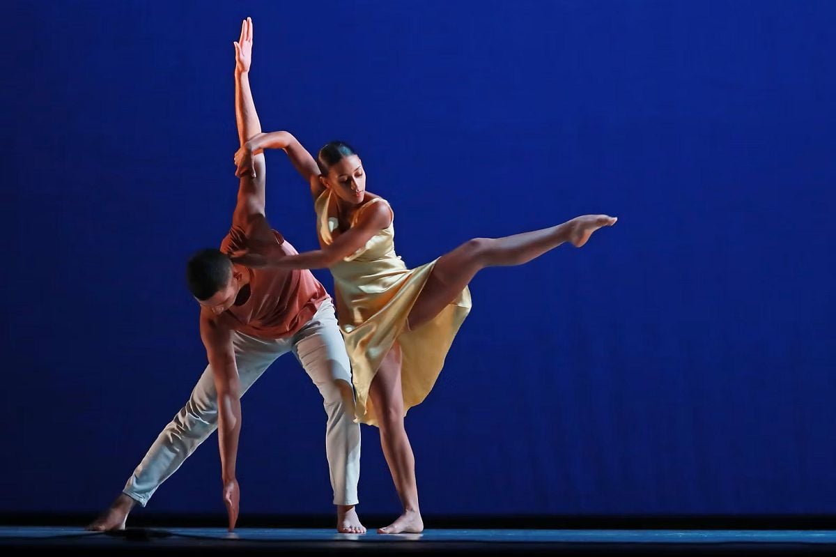 Joshua Harriette and Ellen Yilma in Voices and Light Footsteps. Richard Alston Dance Company Photo by Stewart Attwood Joshua Harriette and Ellen Yilma in Voices and Light Footsteps. Richard Alston Dance Company - Photo by Stewart Attwood