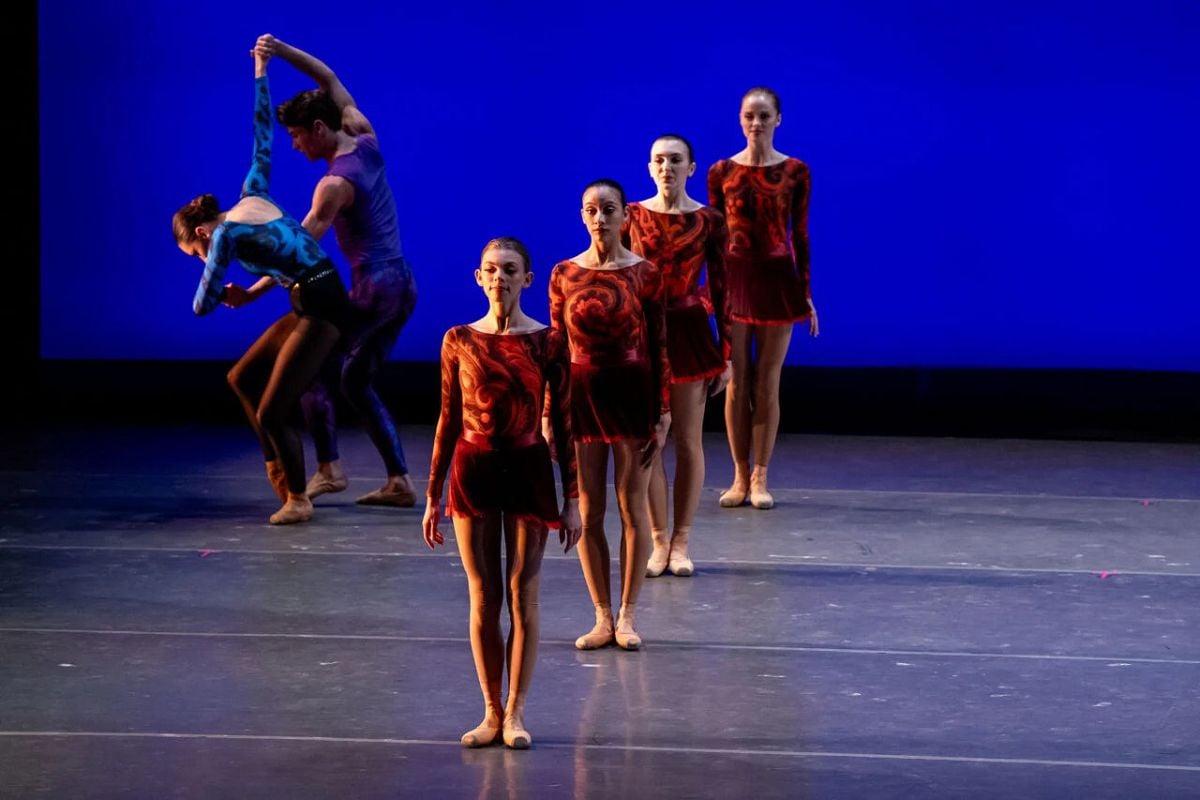 Los Angeles Ballet in Wavelength. Photo by Cheryl Mann Productions 2 Los Angeles Ballet in Wavelength. Photo by Cheryl Mann Productions (2)