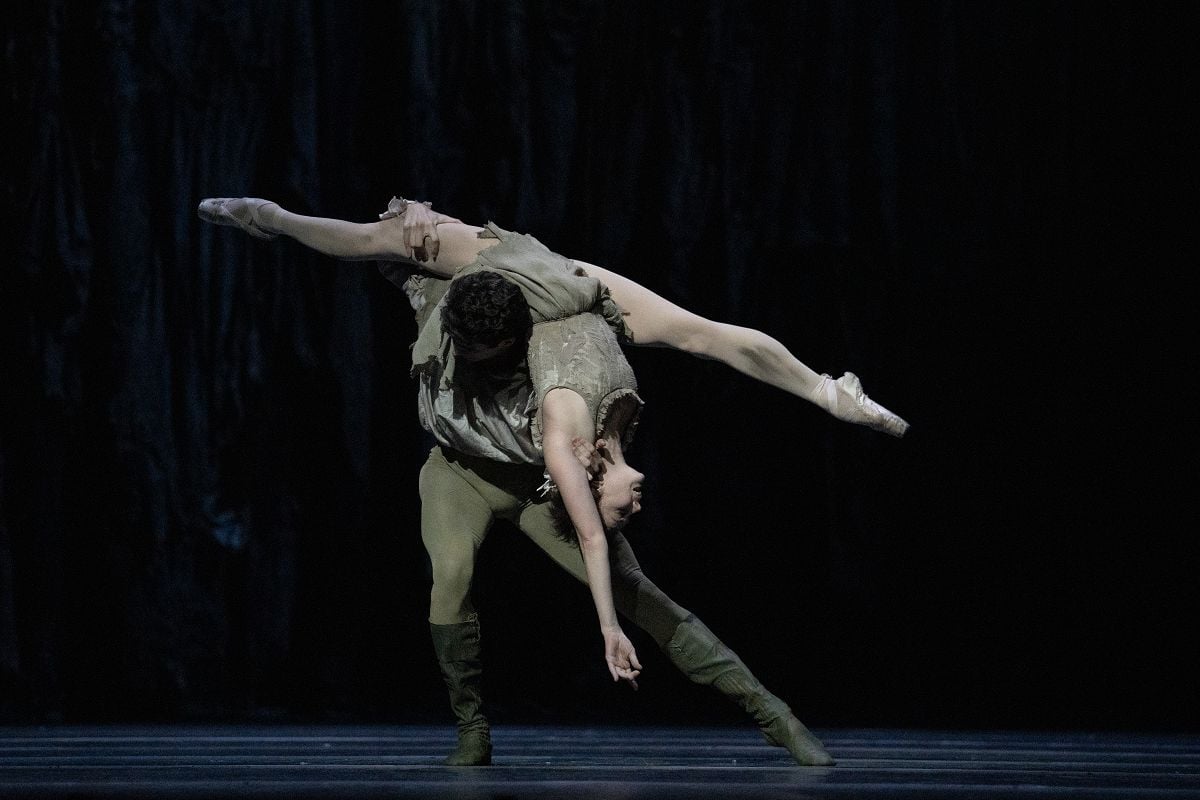 Natalia Osipova as Manon and Reece Clarke as Des Grieux in Kenneth MacMillans Manon The Royal Ballet ©2024 ROH. Photographed by Andrej Uspenski Natalia Osipova as Manon and Reece Clarke as Des Grieux in Kenneth MacMillan's Manon, The Royal Ballet ©2024 ROH. Photographed by Andrej Uspenski