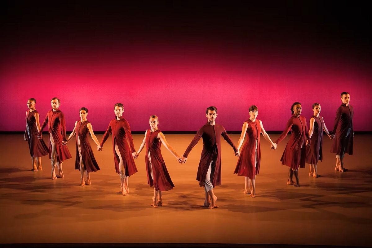 Richard Alston Dance Company in Chacony. Richard Alston Dance Company Photo by Chris Nash Richard Alston Dance Company in Chacony. Richard Alston Dance Company - Photo by Chris Nash