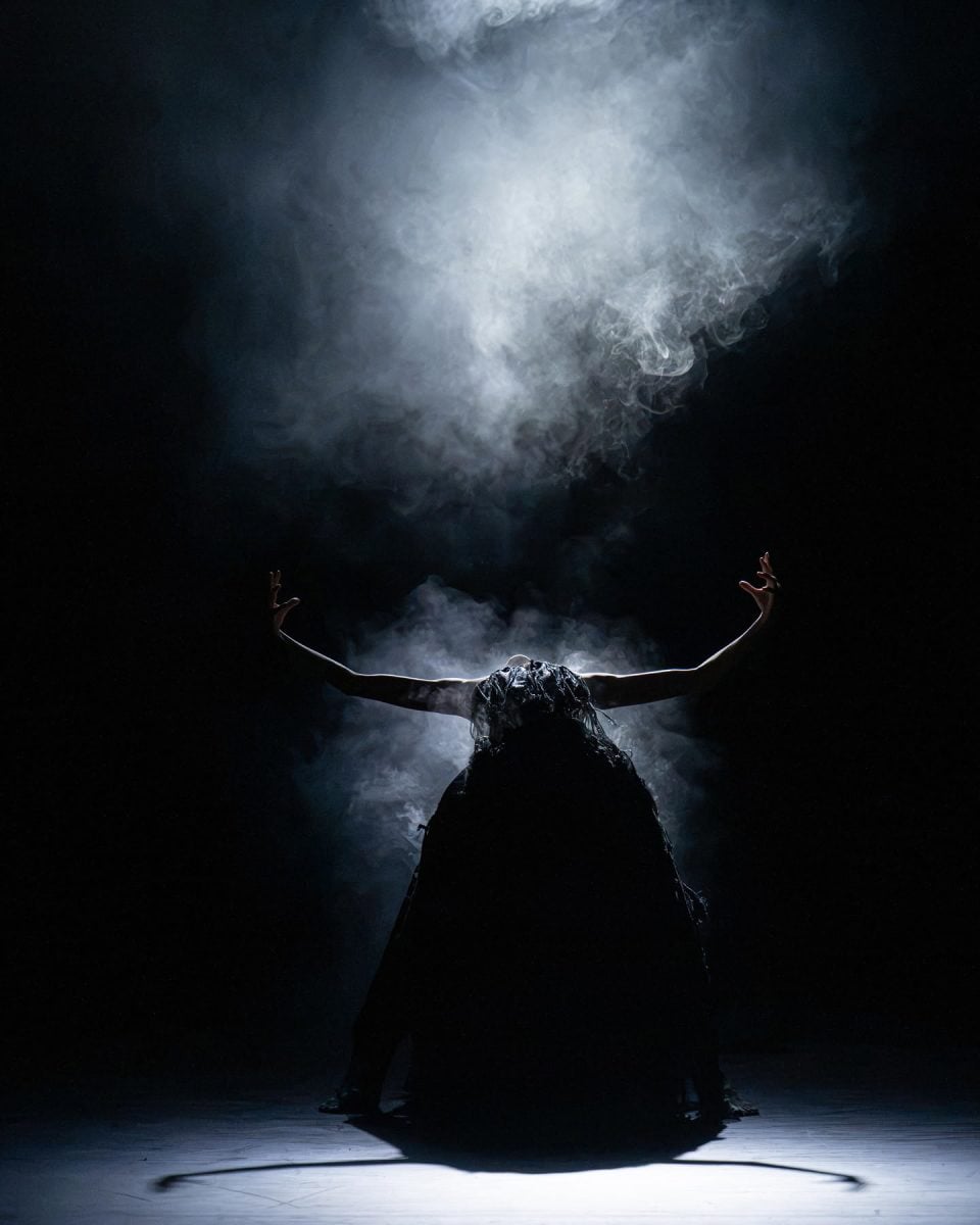 Sangeun Lee as The Weaver of Souls in Jae Man Joos Auguries of Innocence in Rhythm Riot (c) Photography by ASH 1