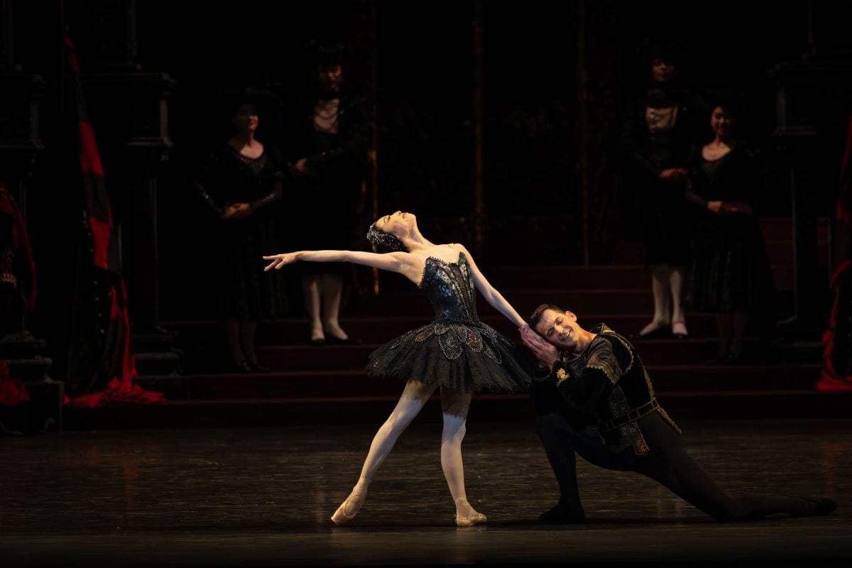 Swan Lake with Momoko Hirata and Mathias Dingman Birmingham Royal Ballet photo Clive Booth 6 Swan Lake with Momoko Hirata and Mathias Dingman, Birmingham Royal Ballet, photo Clive Booth - 6