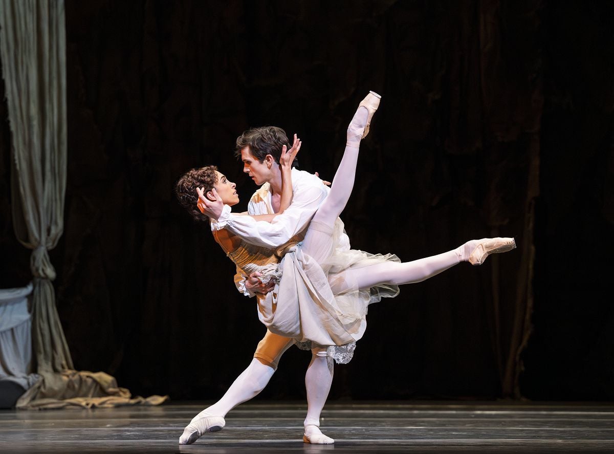 Yasmine Naghdi as Manon and William Bracewell as Des Grieux in Kenneth MacMillans Manon The Royal Ballet %C2%A92023 Foteini Christofilopoulou Yasmine Naghdi as Manon and William Bracewell as Des Grieux in Kenneth MacMillan's Manon, The Royal Ballet ©2023 Foteini Christofilopoulou