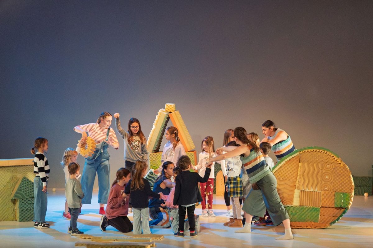 Childhood Time with Dancehood - photo Graham Spicer, Visavì 2026_3