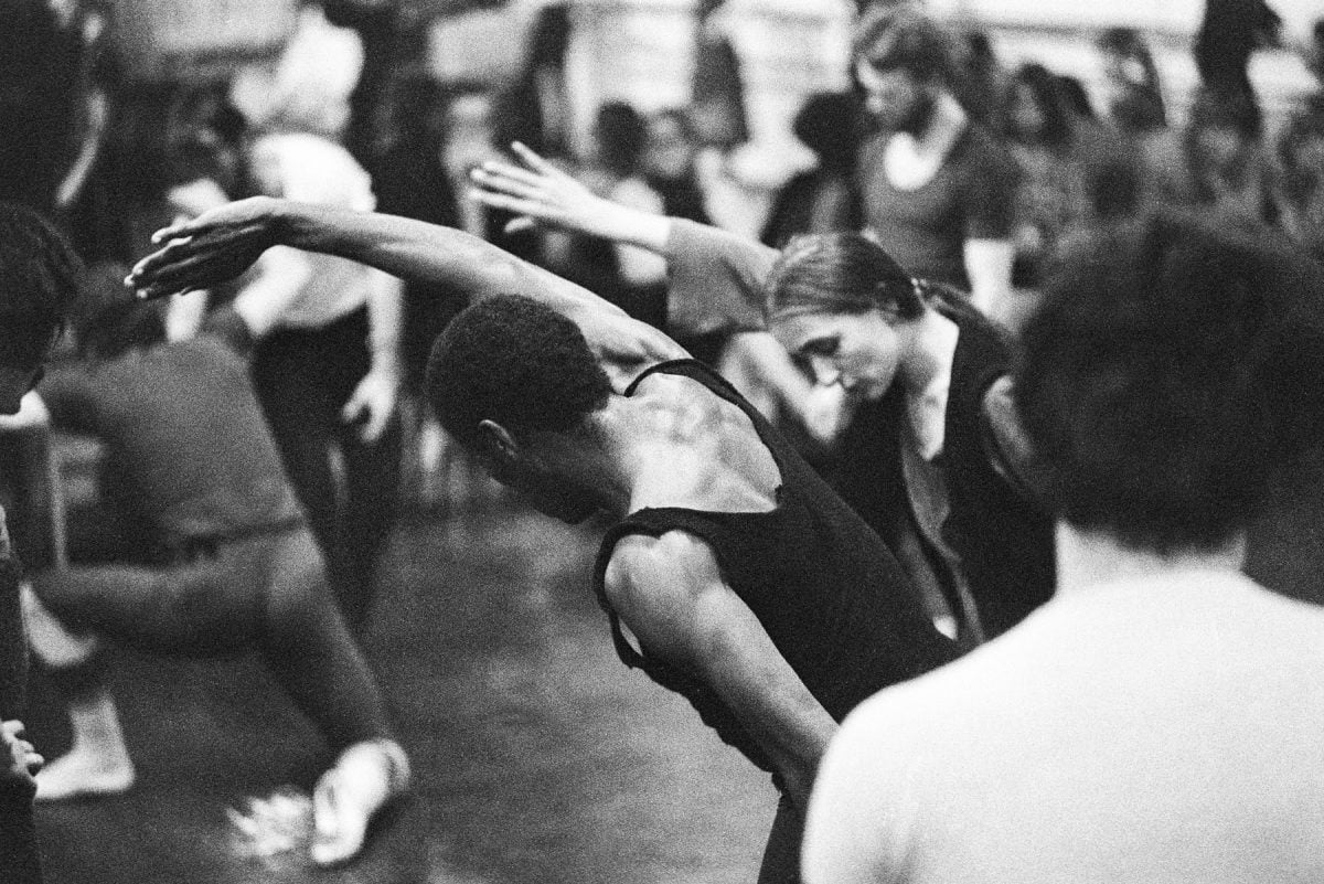 Creation of Le Sacre du Printemps, 1975 with Esco Edmondson & Pina Bausch, photo Rolf Borzik (c) Pina Bausch Foundation