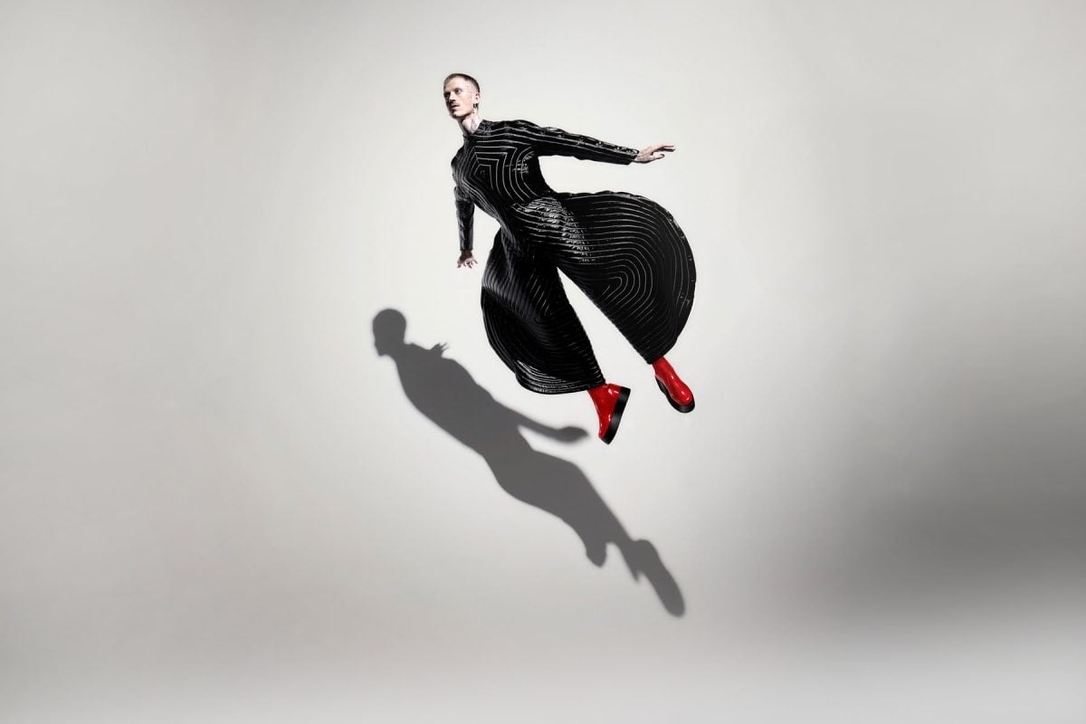 SUBJECT TO CHANGE A Dance for David Bowie. Creative Art Direction by Masami Shimizu. Photo by Kazuyoshi Shimomura. Costume The Tokyo Pop Jumpsuit courtesy Kansai Yamamoto 2 SUBJECT TO CHANGE - A Dance for David Bowie. Creative Art Direction by Masami Shimizu. Photo by Kazuyoshi Shimomura. Costume The Tokyo Pop Jumpsuit courtesy Kansai Yamamoto